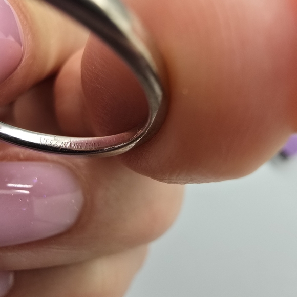 $5559 Vera Wang Love Collection 1ctTW Oval Diamond Tri-sides 14K White Gold Ring - Picture 9 of 14